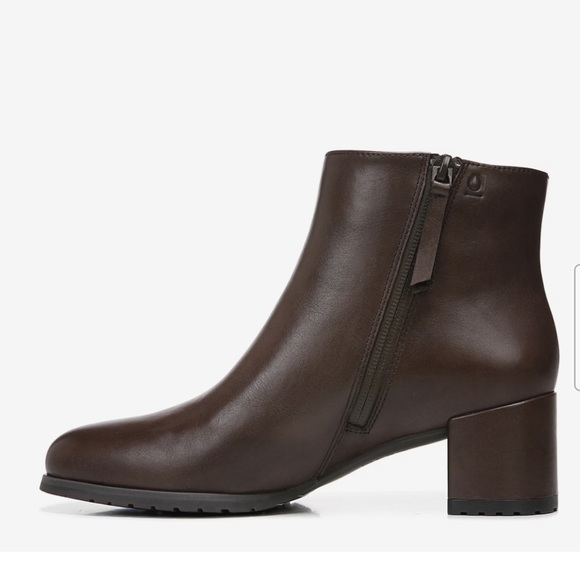 Naturalizer Leather Waterproof Bootie in Dark Brown Size 8.5 - Picture 7 of 9